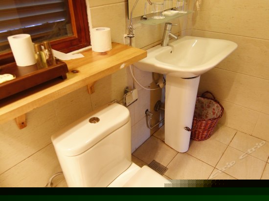 湖畔美人房（东侧）