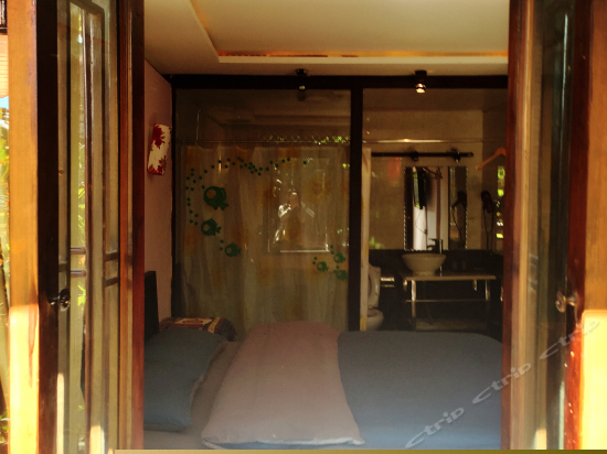 格桑花蜜月大床房