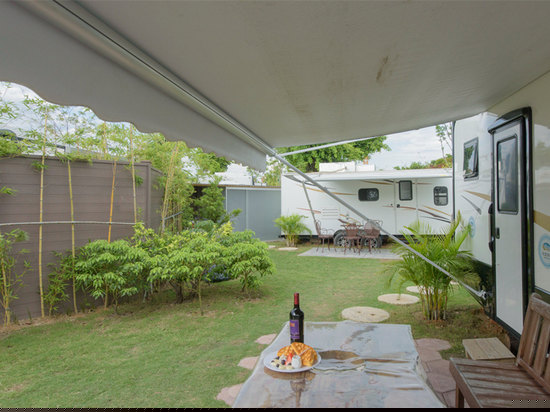 豪华连通家庭庭院