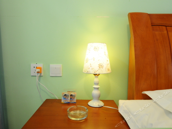 孤舟渔翁花园大床房