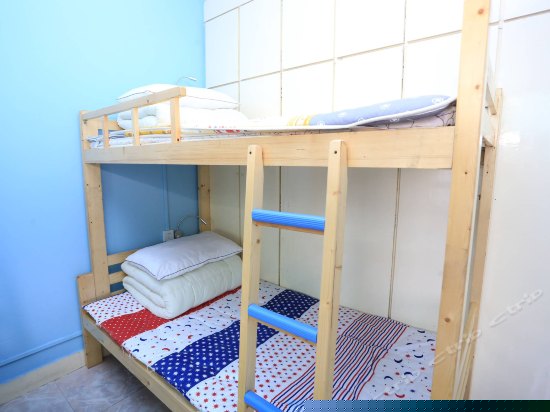 海阔天空女生独卫四人床位间