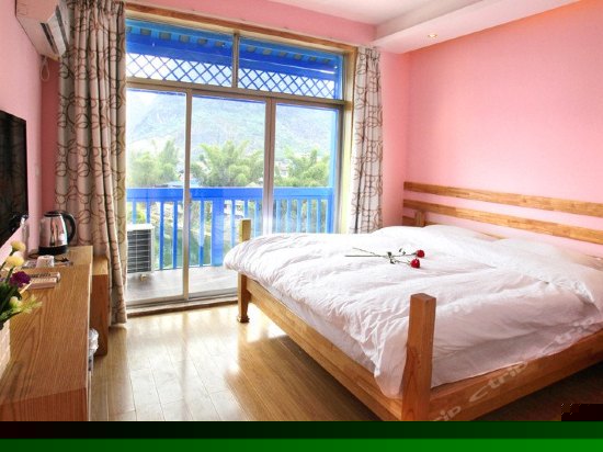 阳台榻榻米大床房