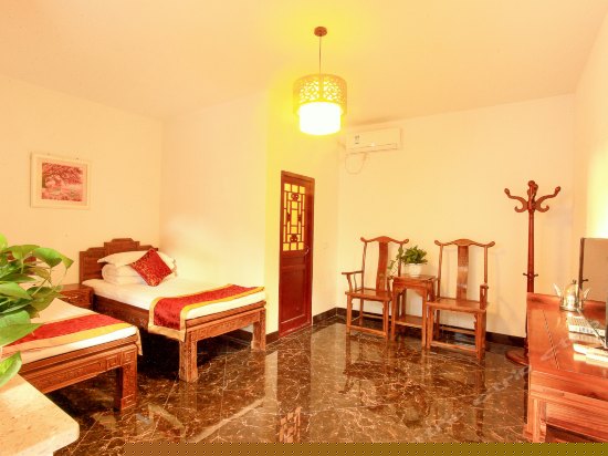 荣华富贵罗汉床房