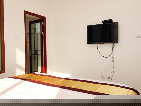 雅致精品情侣大床房