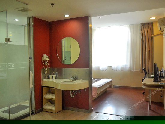 零压高级大床房