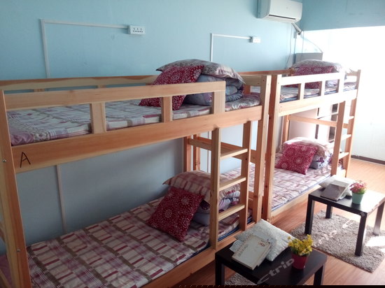 女生天空八人间(床位)