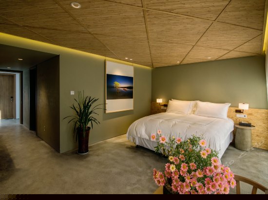 舒适山景大床房