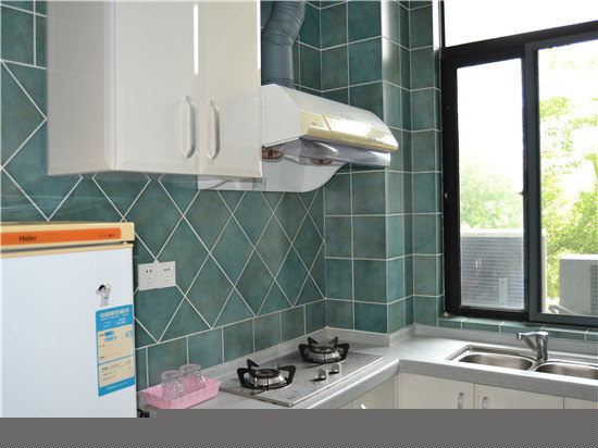 豪华亲海园景套（一房一厅）