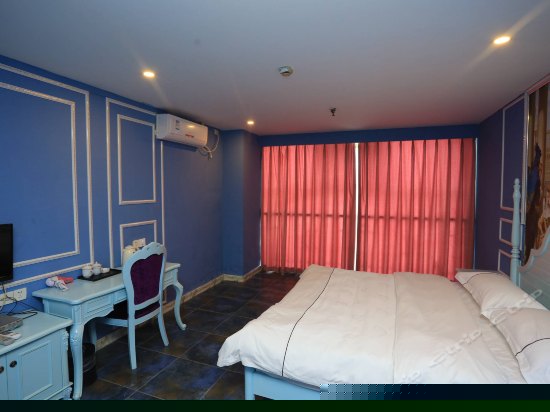 简欧舒适大床房(无窗)