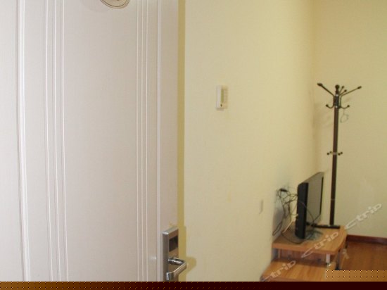 标准双床房(无窗)