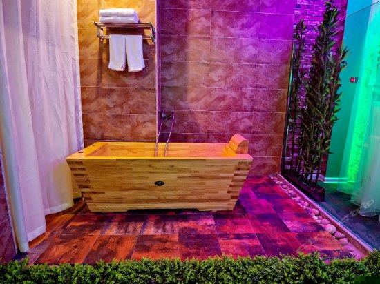 原野激情影院房