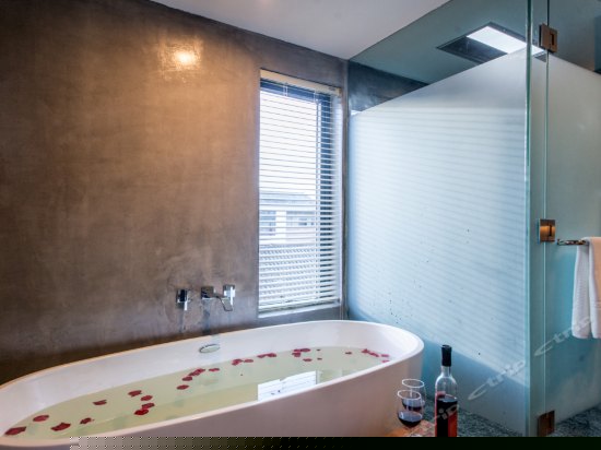 山景榻榻米大床房