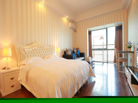 豪华大床房