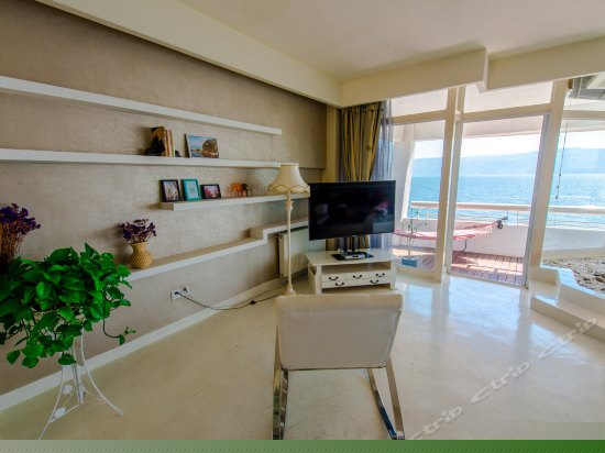 无限豪华海景套房302号房