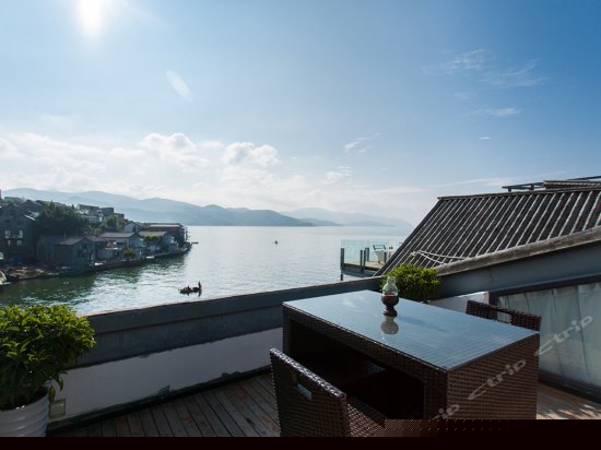 海景阁楼星空双床房遇见