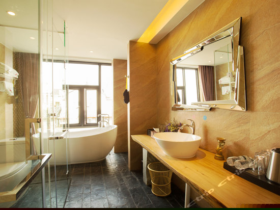 海景豪华大床房205