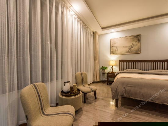 苍山景观豪华大床房