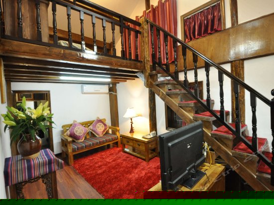 复式蜜月大床房206