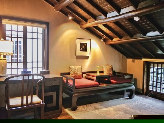 佛缘套房(带阳台)