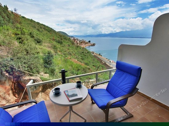 侧面海景豪华标准间