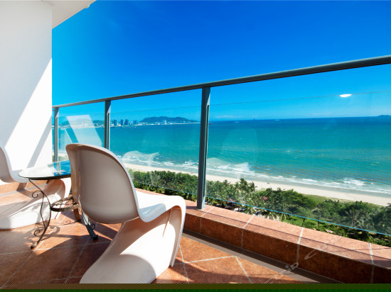 无敌海景大床房