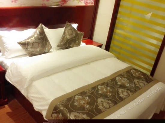 1.5米床特价大床房