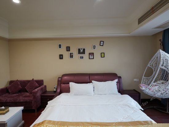 豪华城景大床房