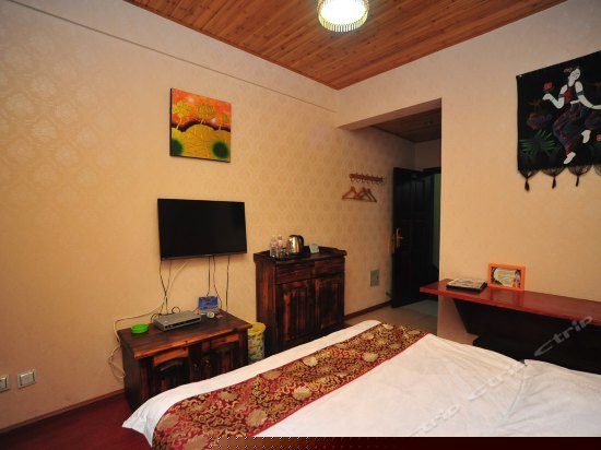 泰式休闲榻榻米大床房