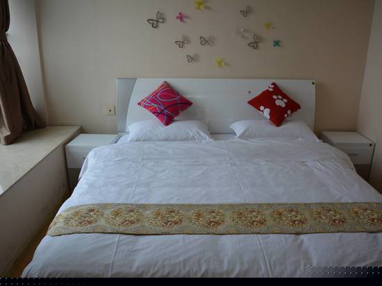 雅阁温馨大床房