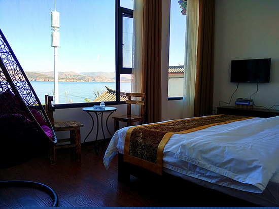 豪华观海大床房