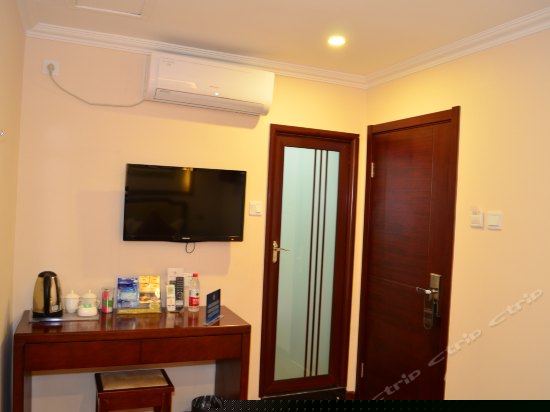 标准大床间(内窗)