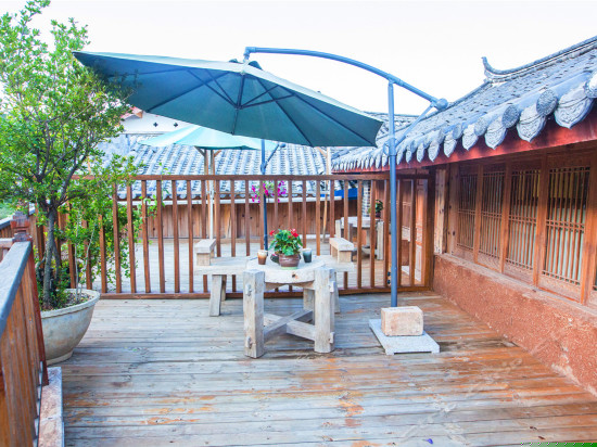 半山私语露台玫瑰蜜月套房