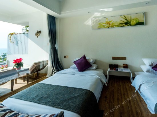 清塘40°阳台海景榻榻米双床房