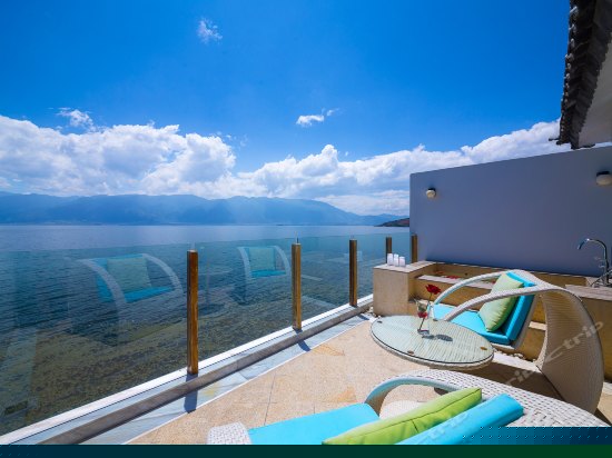 180度蜜月汤池亲水大套房