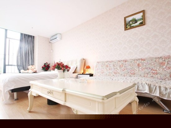 百纳天宝阁风情大床房