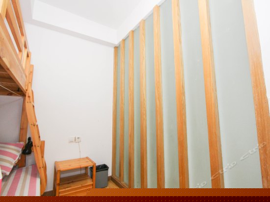 女生二人间床位（公卫）