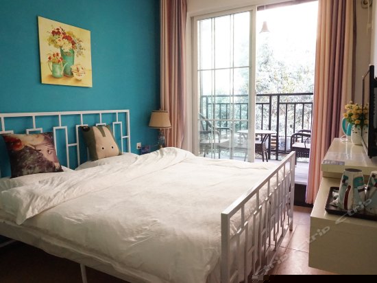 山景阳台大床房