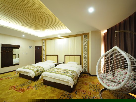 豪华双人间带电脑