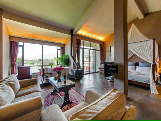 豪华古典海景套房