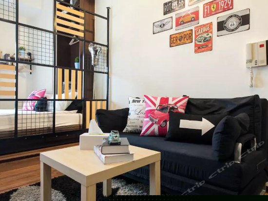 The car 2-4人房四人房