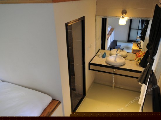 一楼初晴大床房