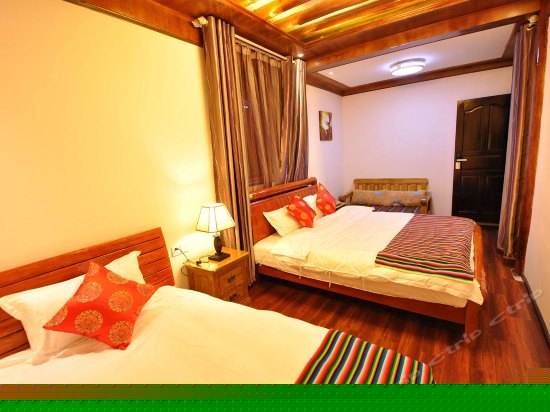 温馨家庭双床房107