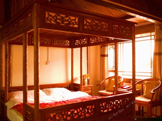 201佳偶天成 龙床房