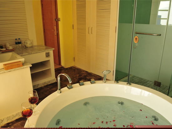 独立露台海景大床房