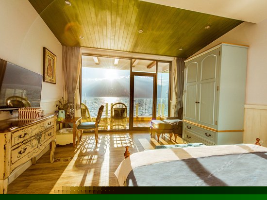 英伦情调海景蜜月房