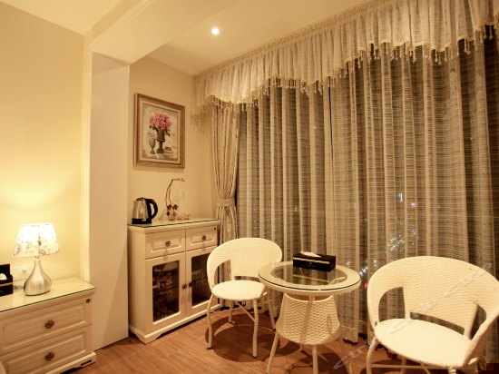 高级商务大床房