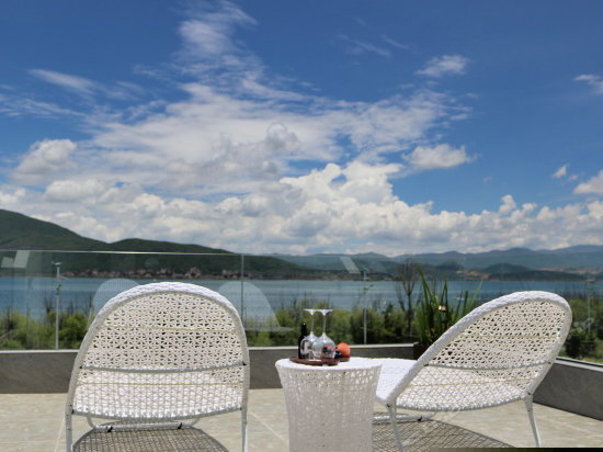 豪华海景山景超大露台大床房