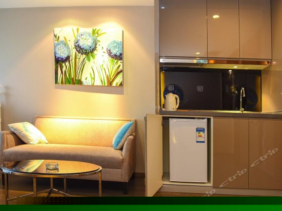 豪华城景大床房