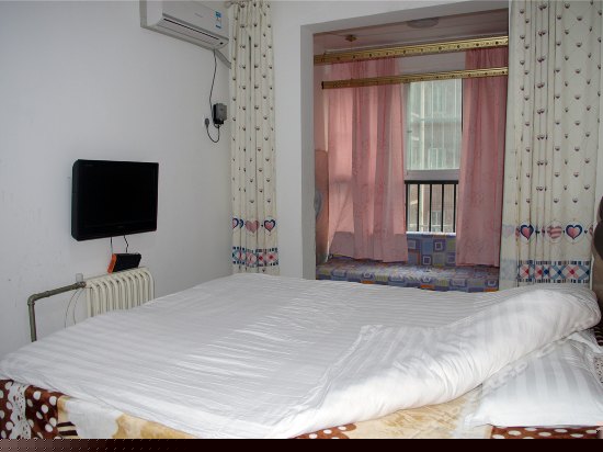 普通大床房（公共卫浴）