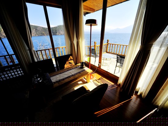 全湖景情侣蜜月房